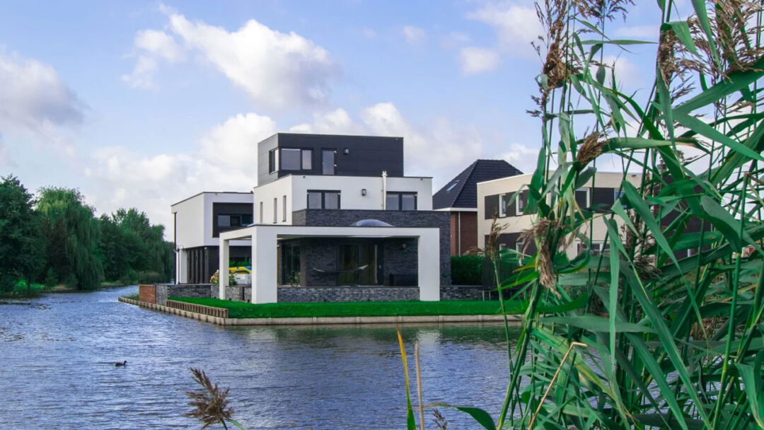 Kubistische Villa aan het water in Almere #172