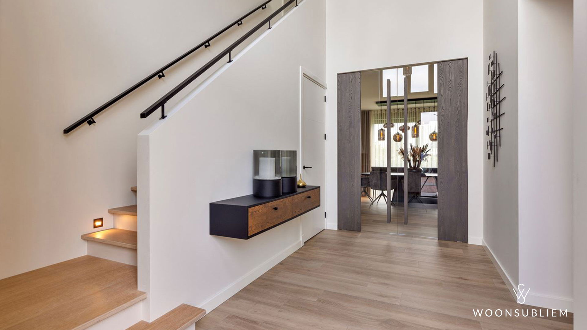 trap in hal villa blaricum