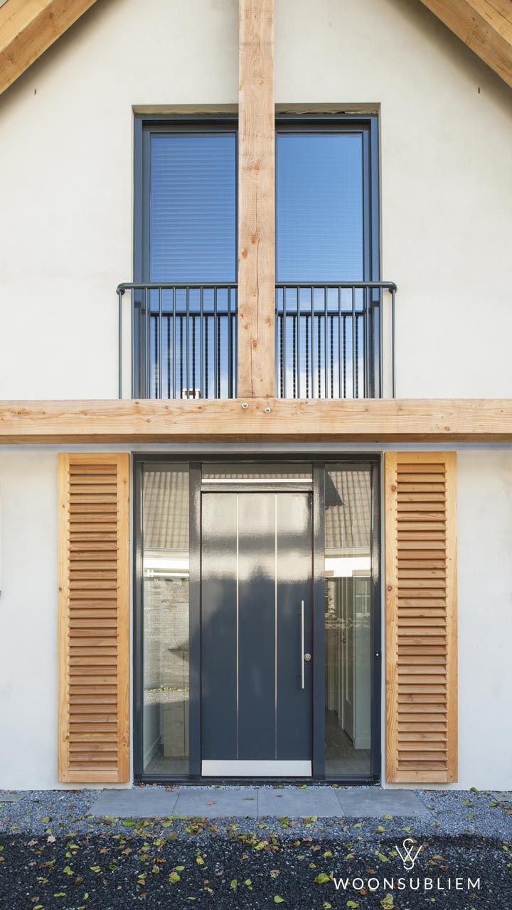 een houten spant als versiering in de gevel maakt de woning spannender - ontwerp van woonsubliem in Heesch